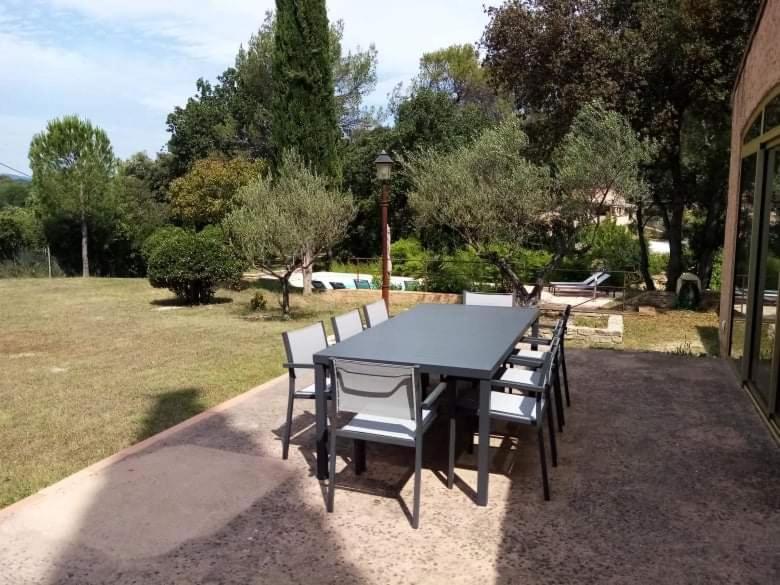 Comorebi Provence Entrecasteaux Exterior photo